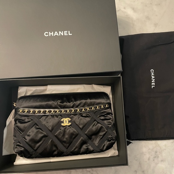 BNIB Chanel black grosgrain nylon foldable tote/clutch quilted gold brand new - Picture 13 of 16